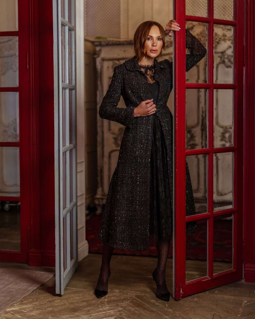 Пальто черное с пайетками