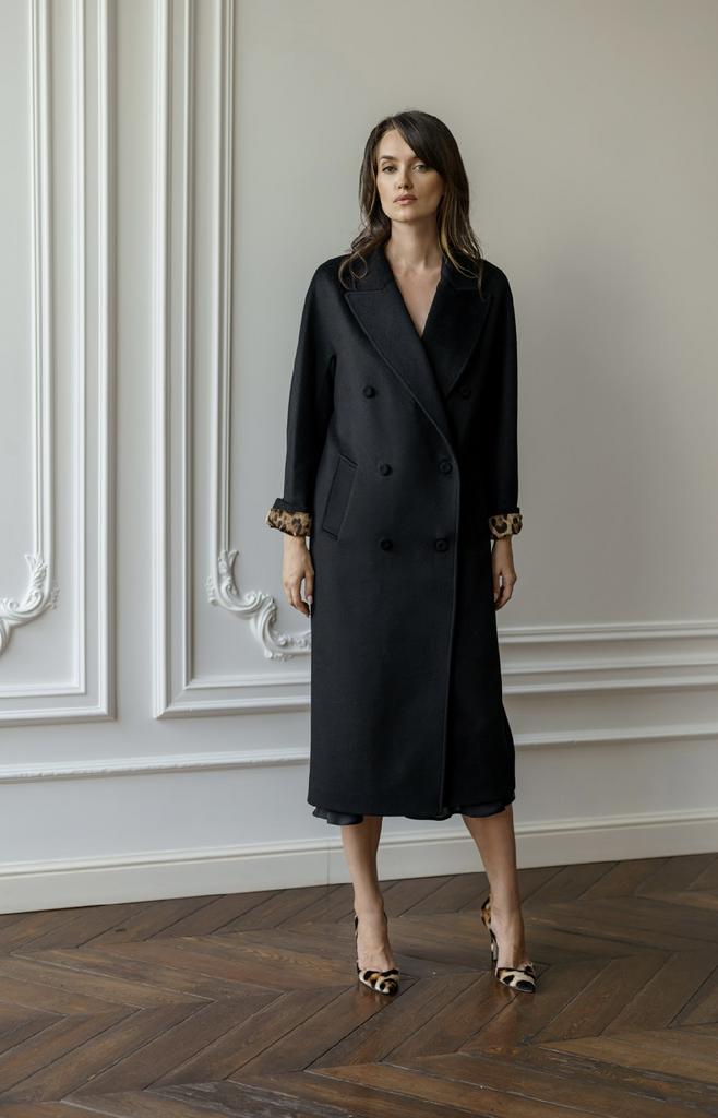 Пальто на леопардовом подкладе