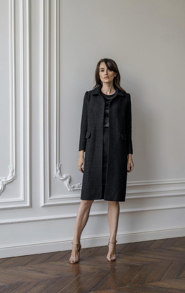 Пальто прямое укорочённое из  твида