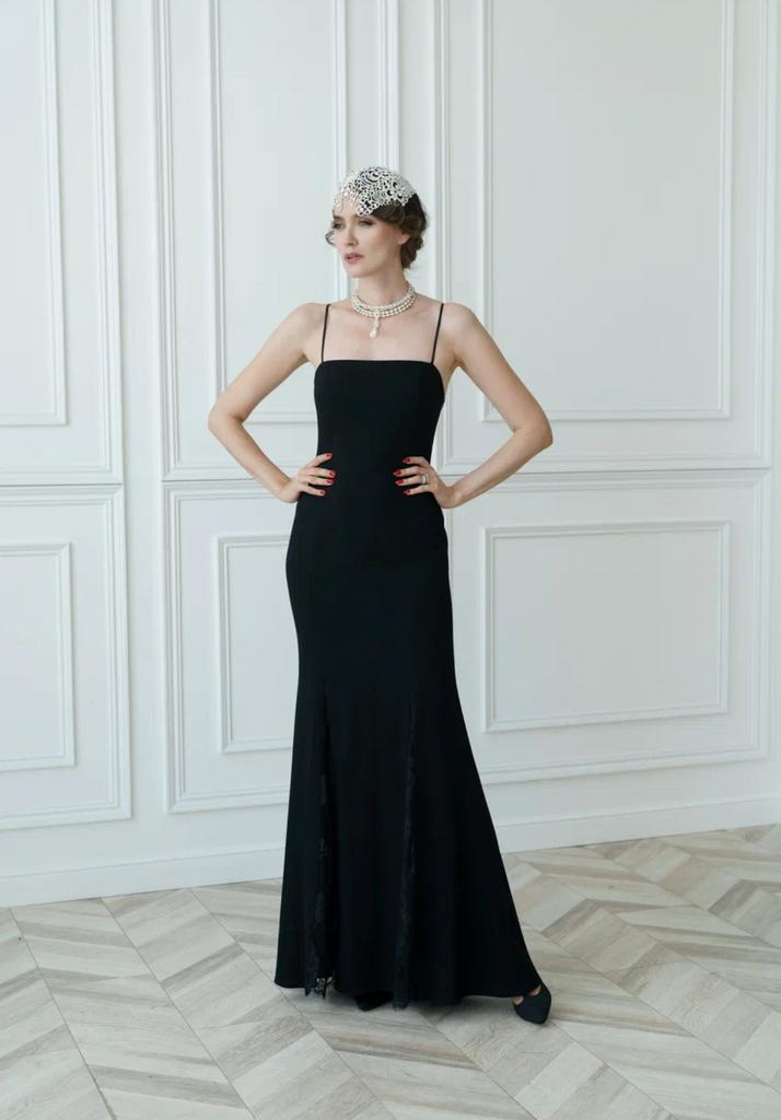 Платье с кружевом черное