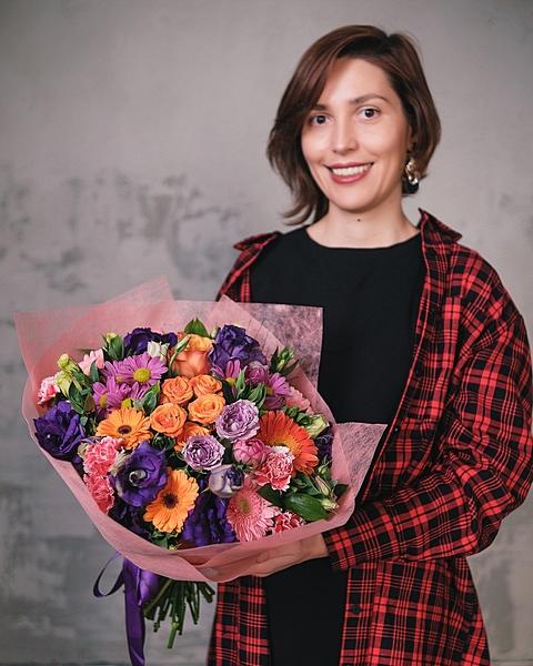 Яркий разноцветный букет