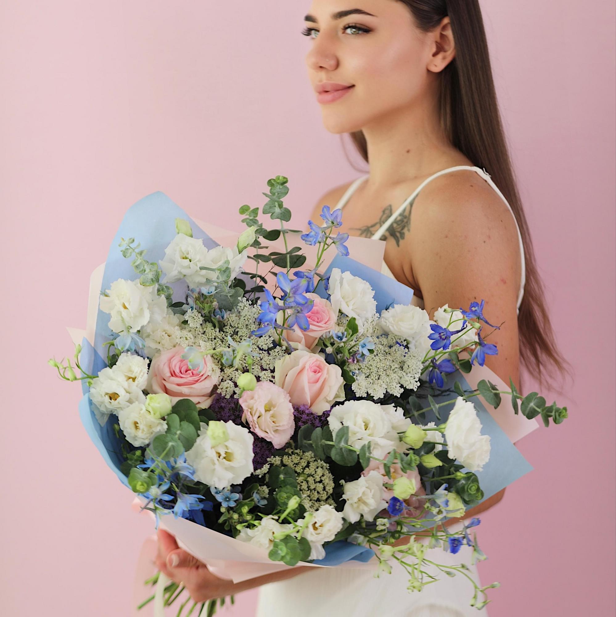 Воздушный букет с розами