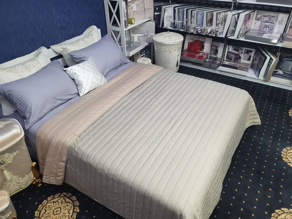 стеганое покрывало на кровать серо-зелёный/беж фото 1