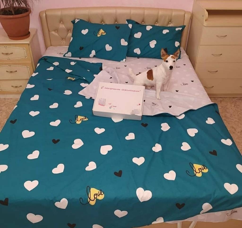 постельное белье сердечки на бирюзовом