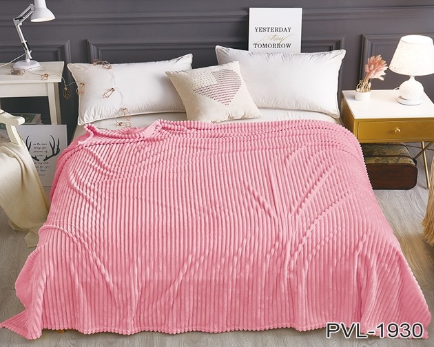 Розовый плед на кровать и диван велсофт фото 1