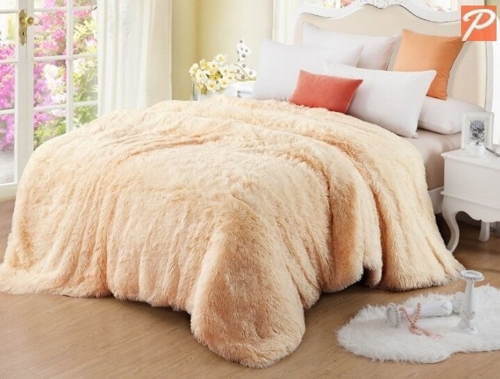 Персиковый плед-покрывало травка евро размера