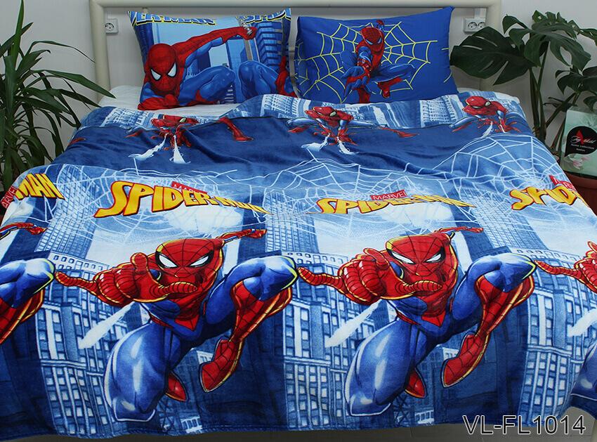 синій плед на ліжко людина павук у місті фото 1