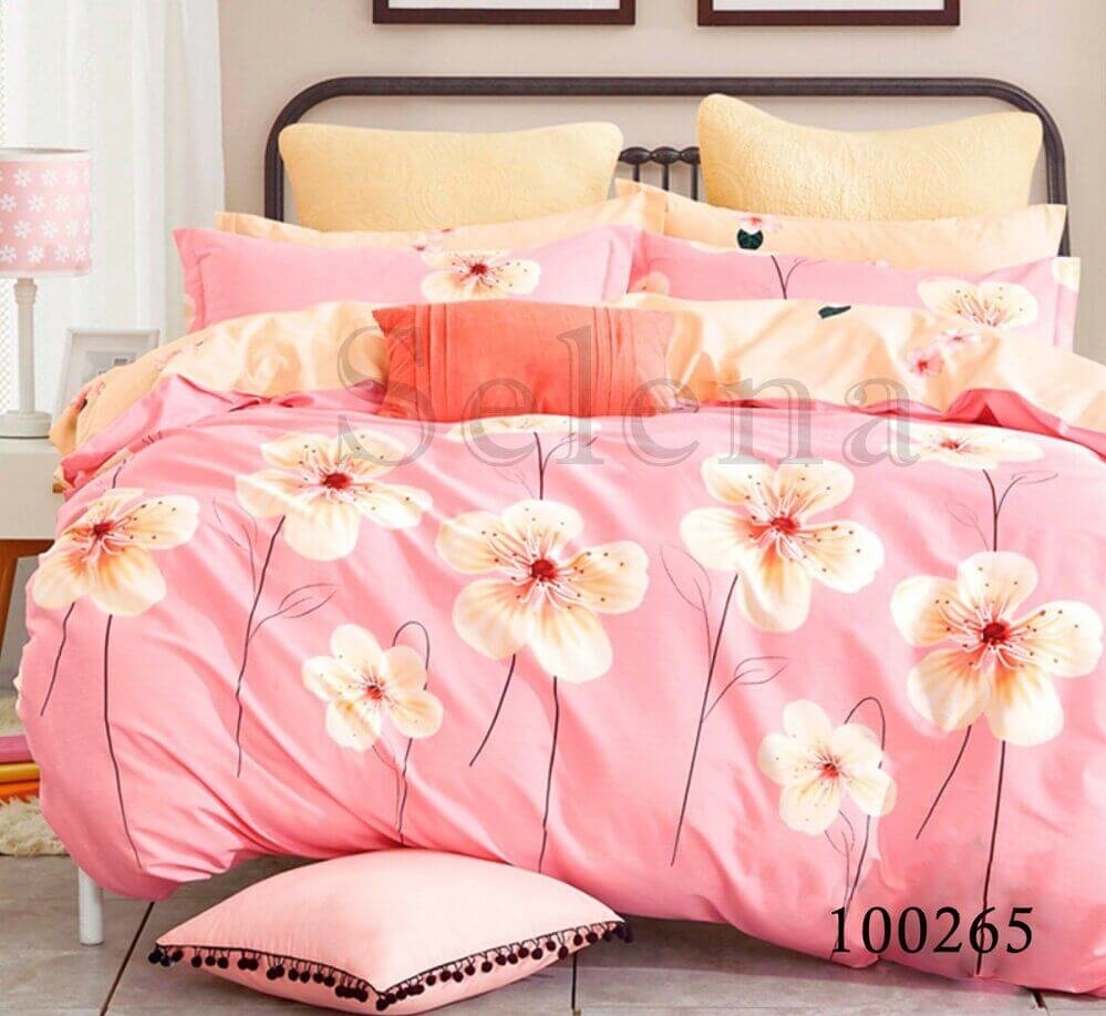 розовое постельное белье с цветами