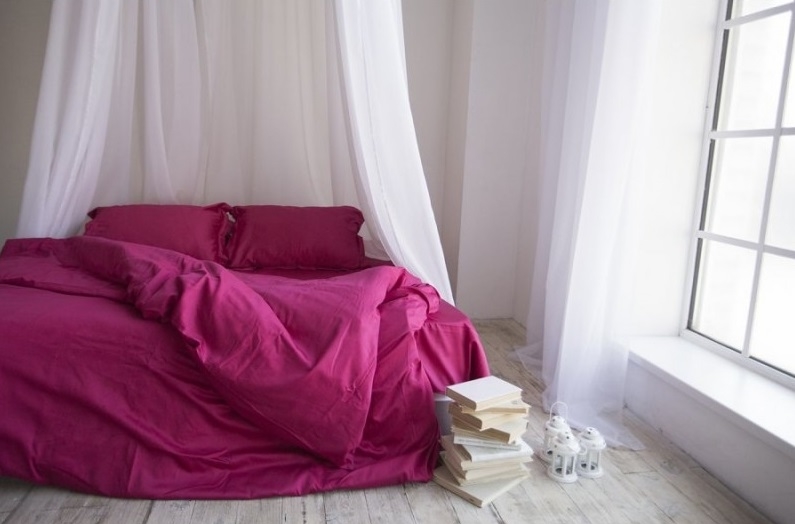 однотонное постельное белье цвета фуксия