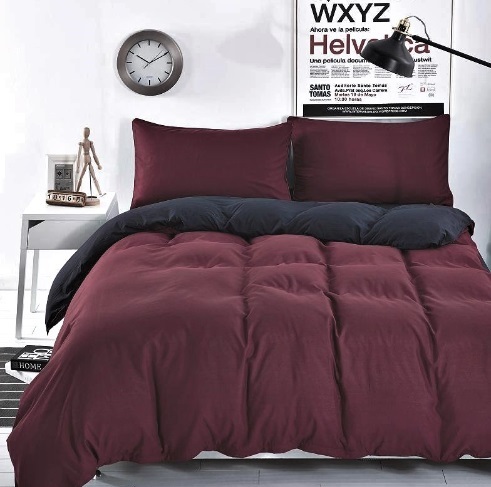 однотонное постельное белье черно-бордового цвета