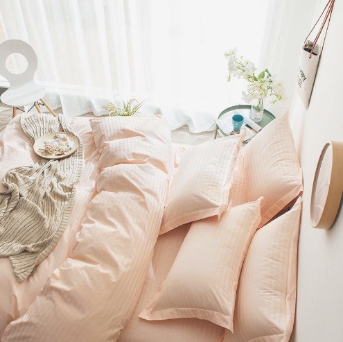 постельное белье страйп-сатин  персикового цвета фото 1