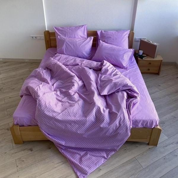 Постільна білизна смужки на рожевому