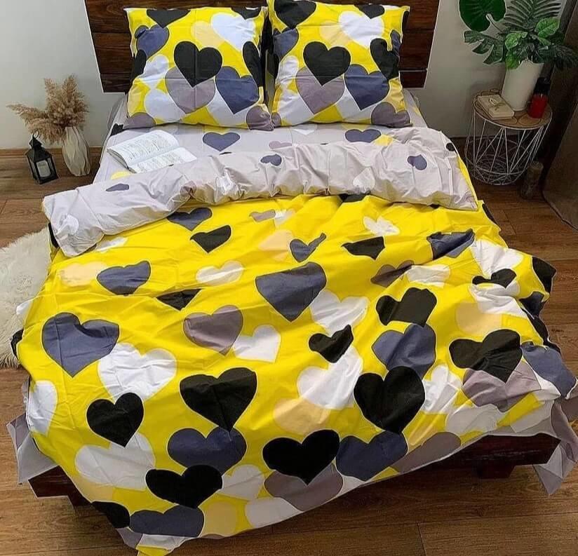 постільна білизна чорні сердечки на жовтому