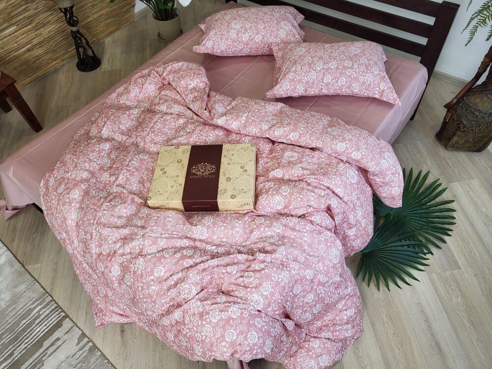 турецька постільна білизна сатин преміум рожевого кольору з трояндами muscat rose фото 1