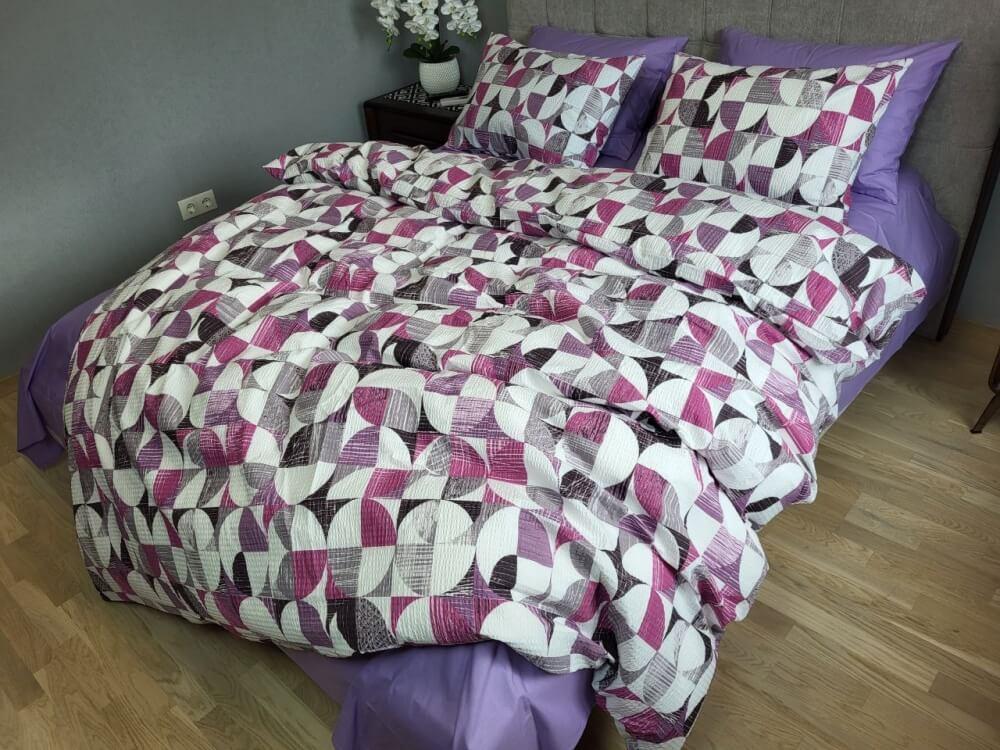 постільна білизна гофре кольору фуксія з геометричним малюнком фото 1