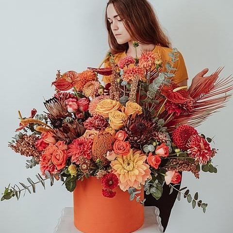 Шикарная оранжевая коробка