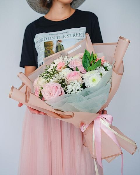 Дизайнерский букет в розовых тонах