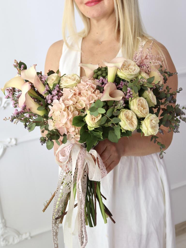 Букет невесты lov 5