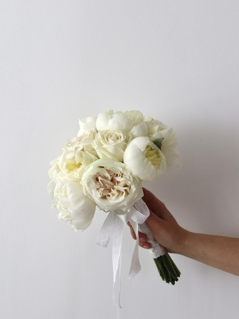 Букет невесты lov 8