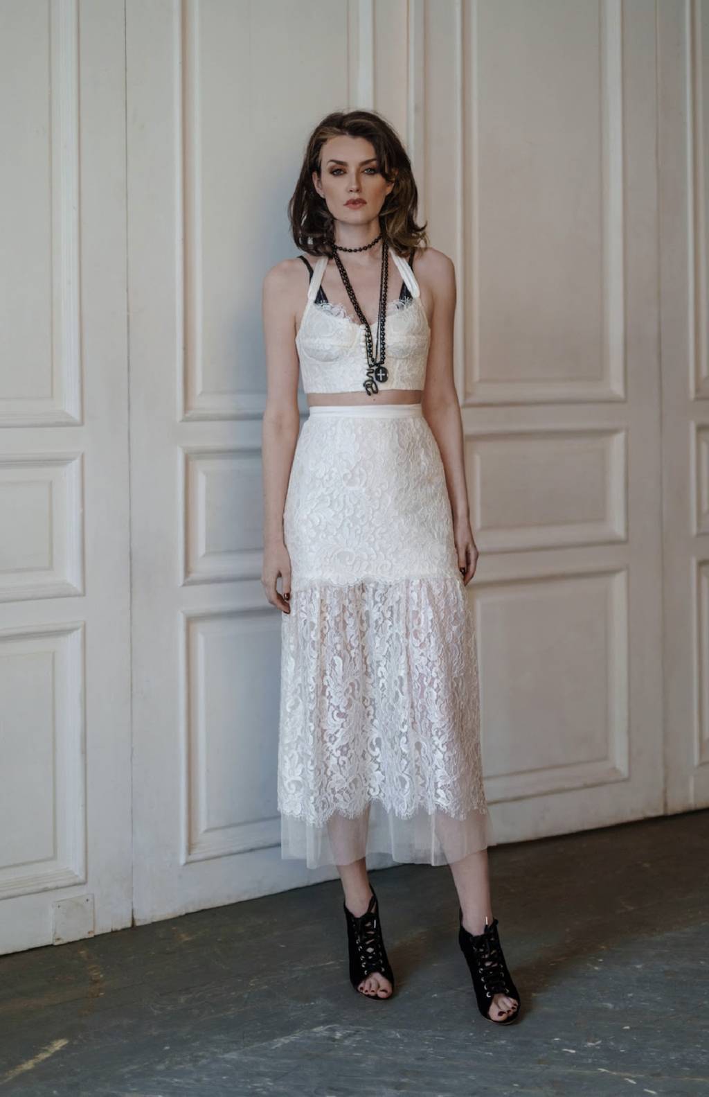 Топ и юбка из белого гипюра
