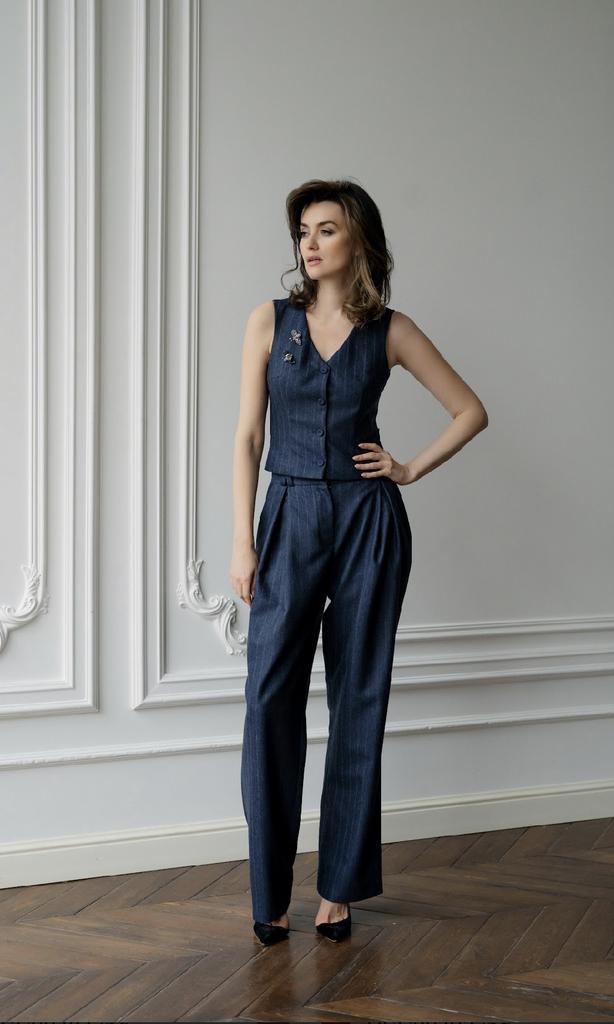 Брюки синие в полоску