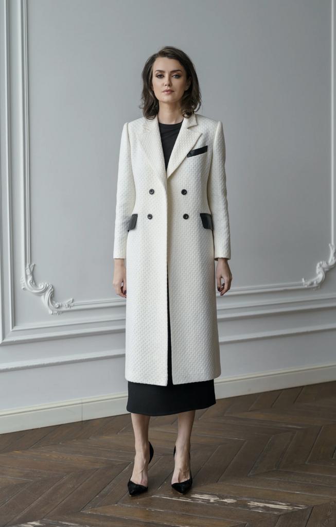 Арт 123 пальто белое с кожаными клапанами