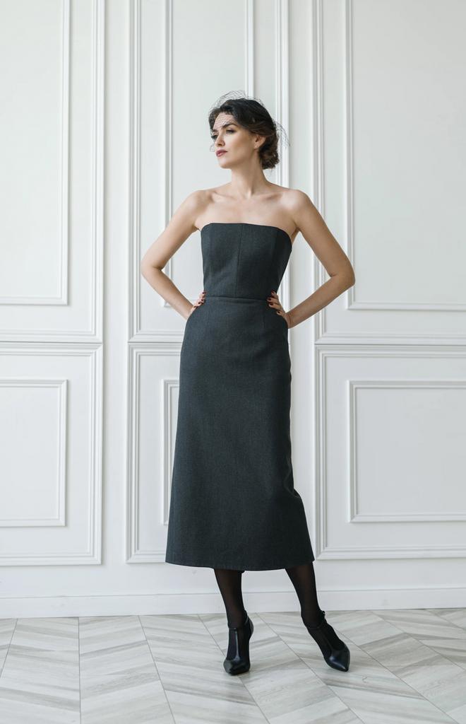 Платье футляр серое миди