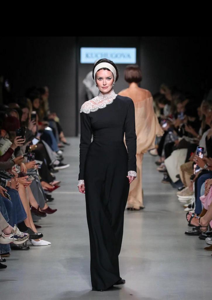 платье черное с белым кружевом