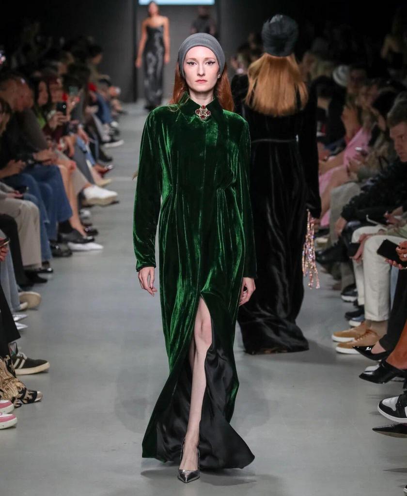 пальто бархатное зеленое