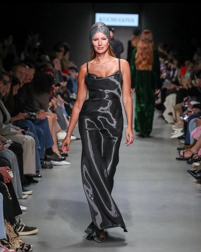 платье корсетное серебряное