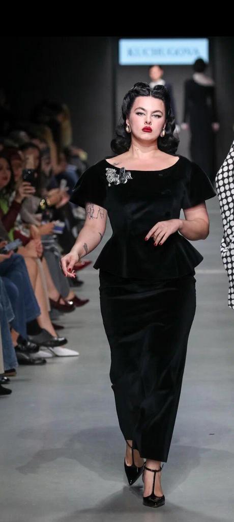 костюм бархатный с жакетом и юбкой годе