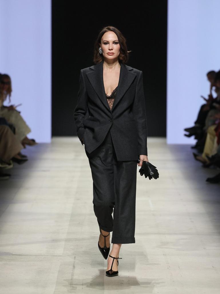 костюм брючный